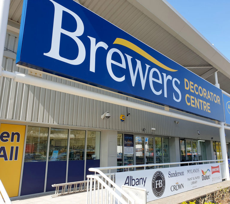 180th Brewers Decorator Centre opens in South Wales! Painting and