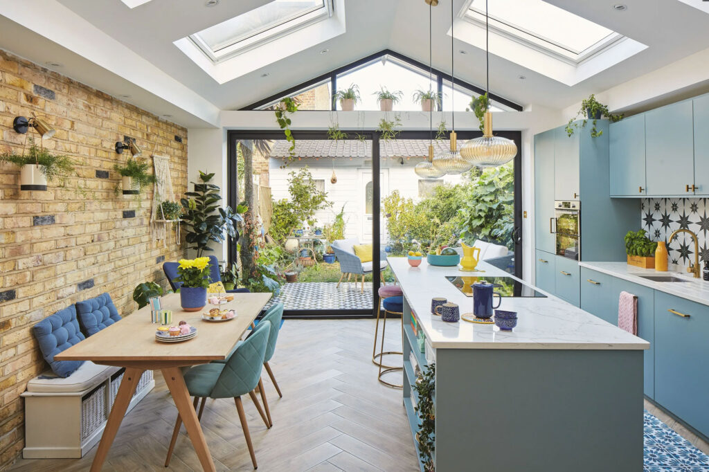 Kitchen dining room